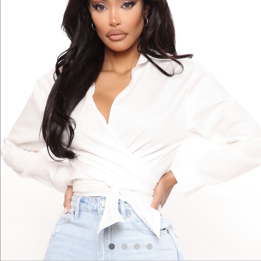 White top. Size Large